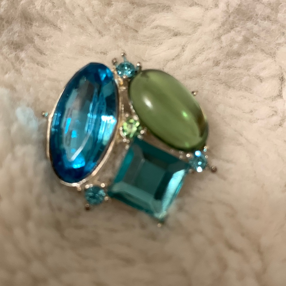 Vintage Avon post earrings.